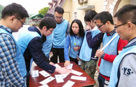 培訓生參加拓展訓練