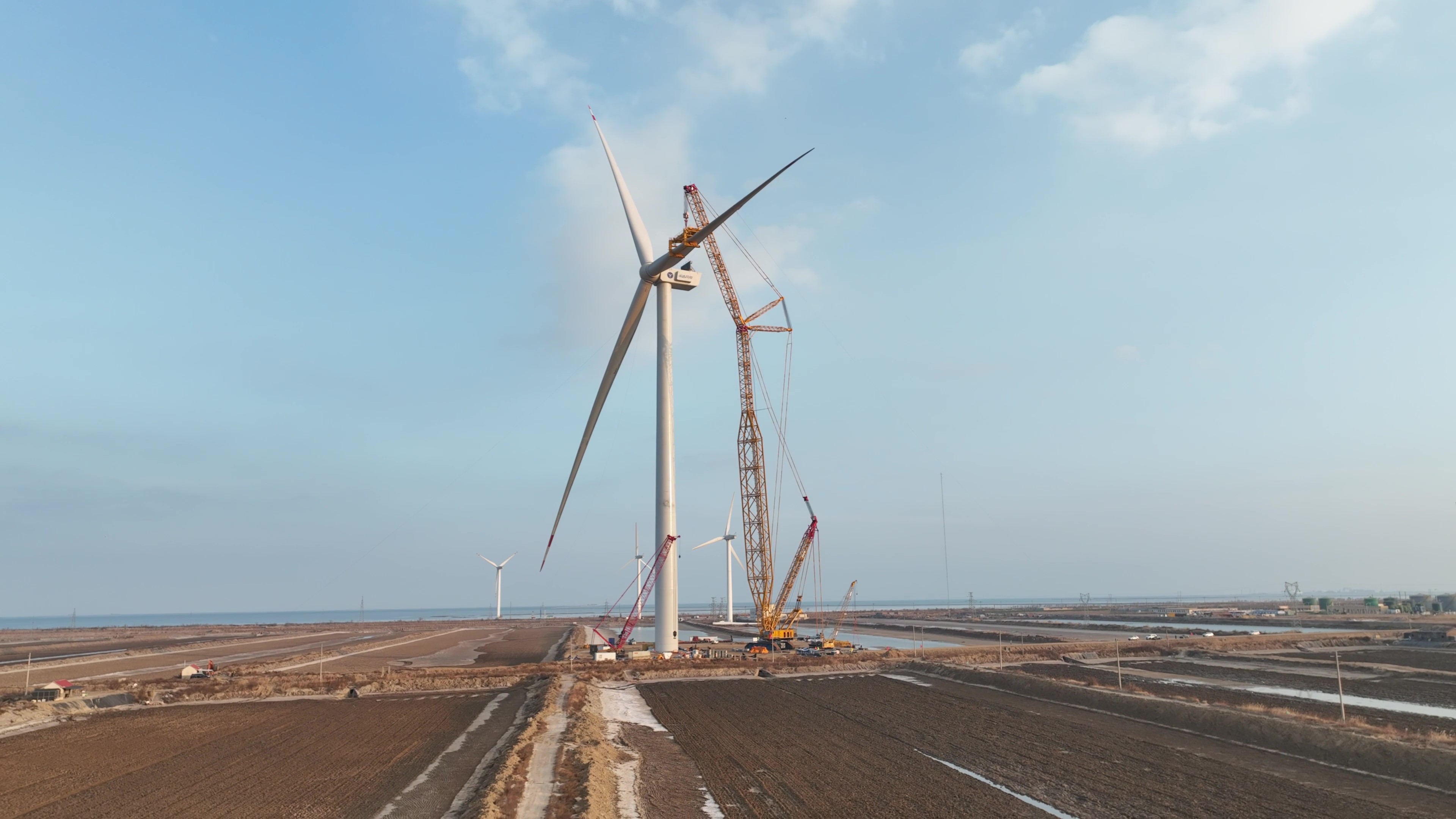 經(jīng)年打磨今朝亮劍！威尼斯9499登錄入口股份深遠(yuǎn)海16MW&ldquo;海鷹&rdquo;平臺(tái)吊裝成功